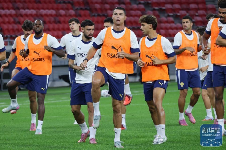 OGvVd, 匈牙利队的, kET