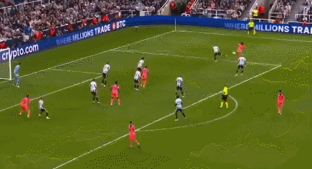 皮球直接出, 拉菲尼亚直